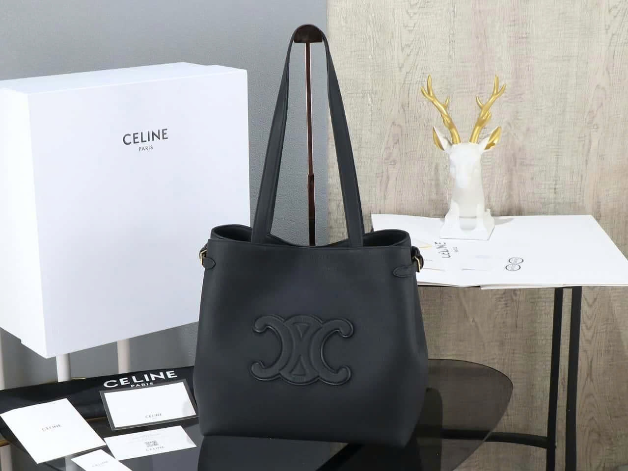 Celine Medium Cabas Anais Cuir Triomphe In Grained Calfskin - 116853ENY