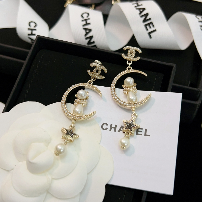 Chanel Cat Moon Star Dangling Earrings Metal and Crystals with Faux Pearls and Resin - XHT042