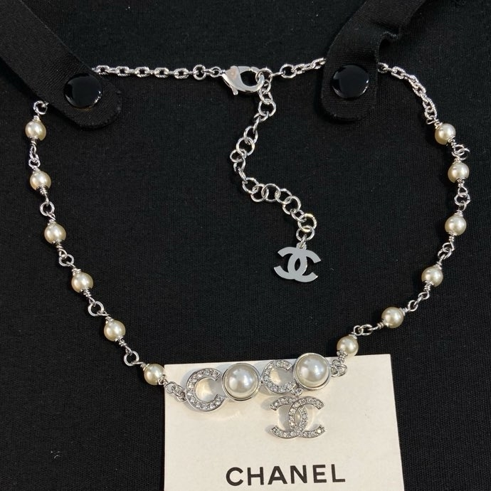 Chanel Chocker CC Pearls Necklace - XVC040