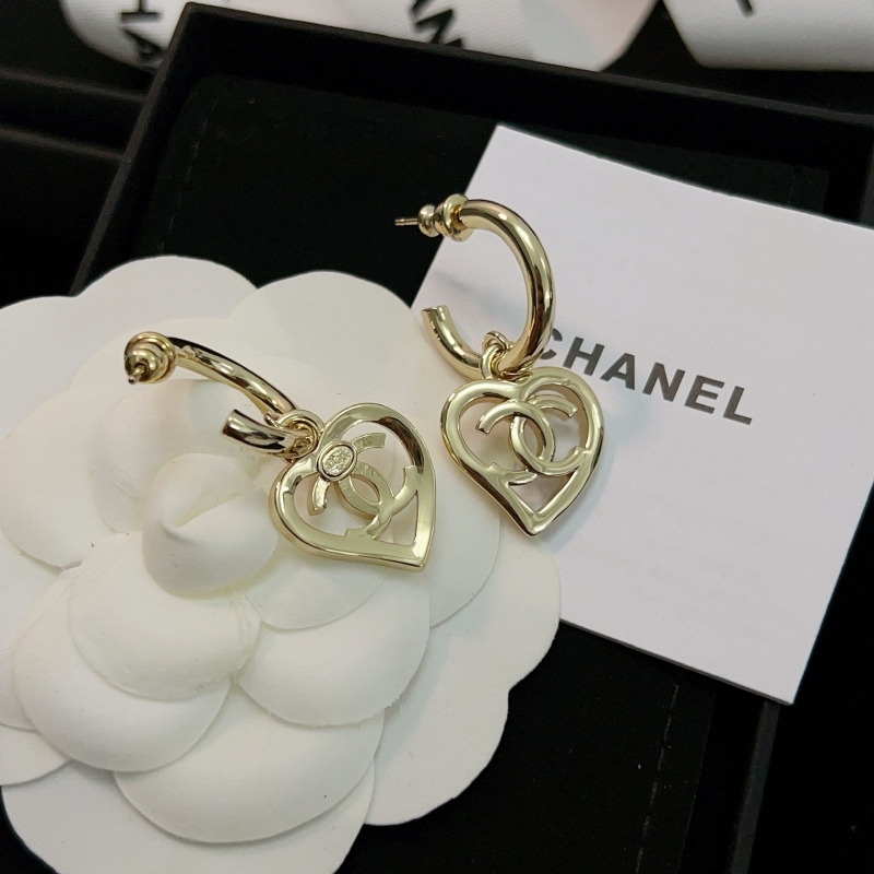 Chanel Gold CC Logo Heart Earrings - AB7919