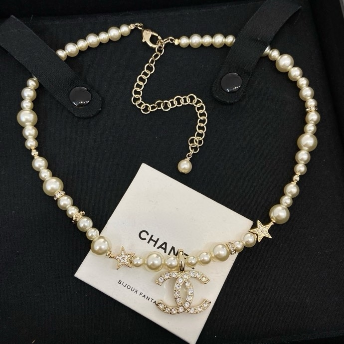 Chanel Light Crystal CCS Pearl Short Necklace - XVC041