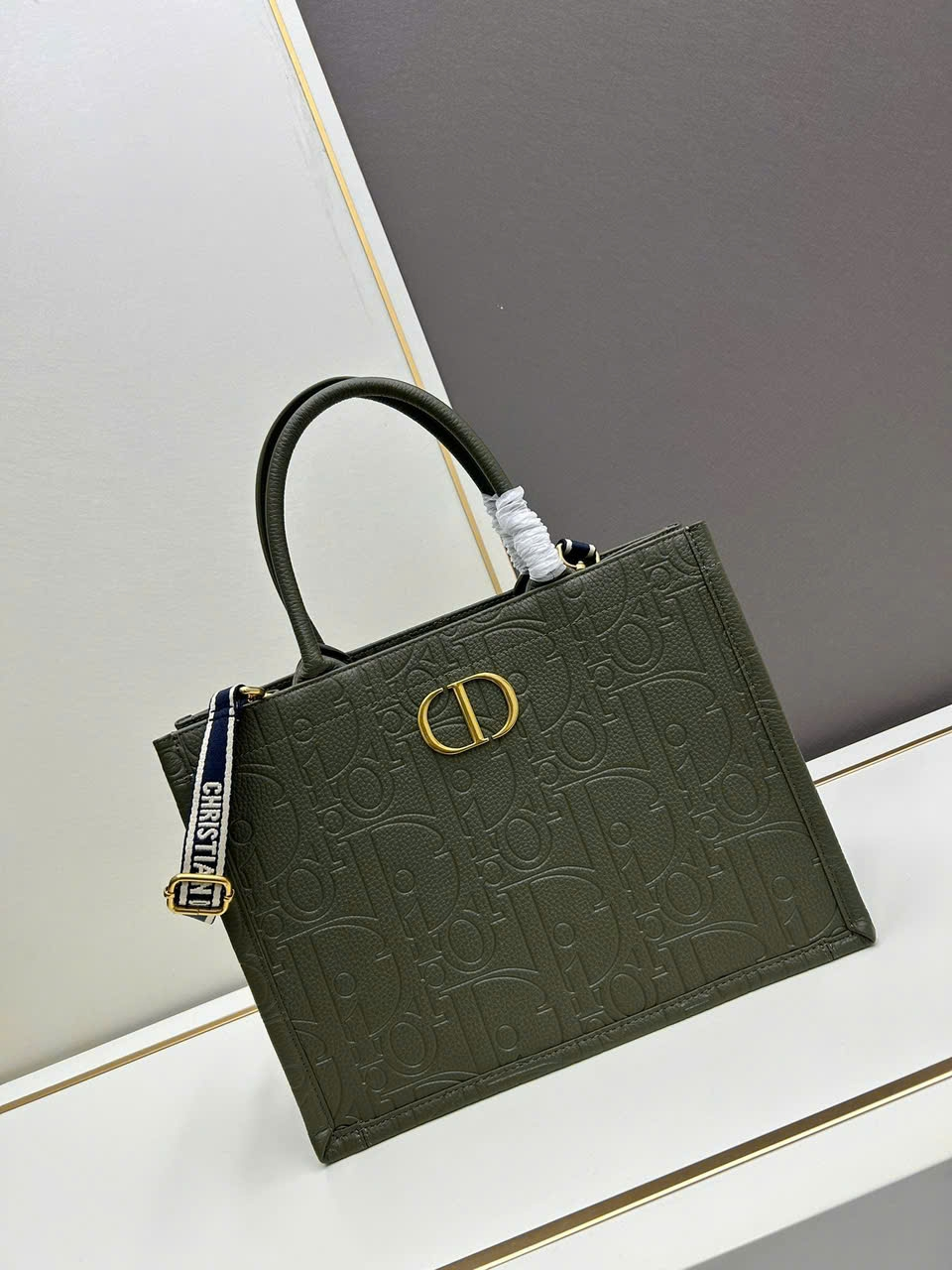 Dior Book Large Calfskin Tote - CDTX033 