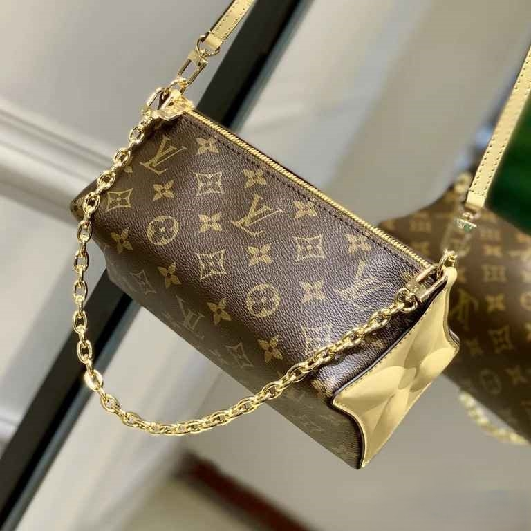 LV Bloom Pouch Monogram Canvas - M11672