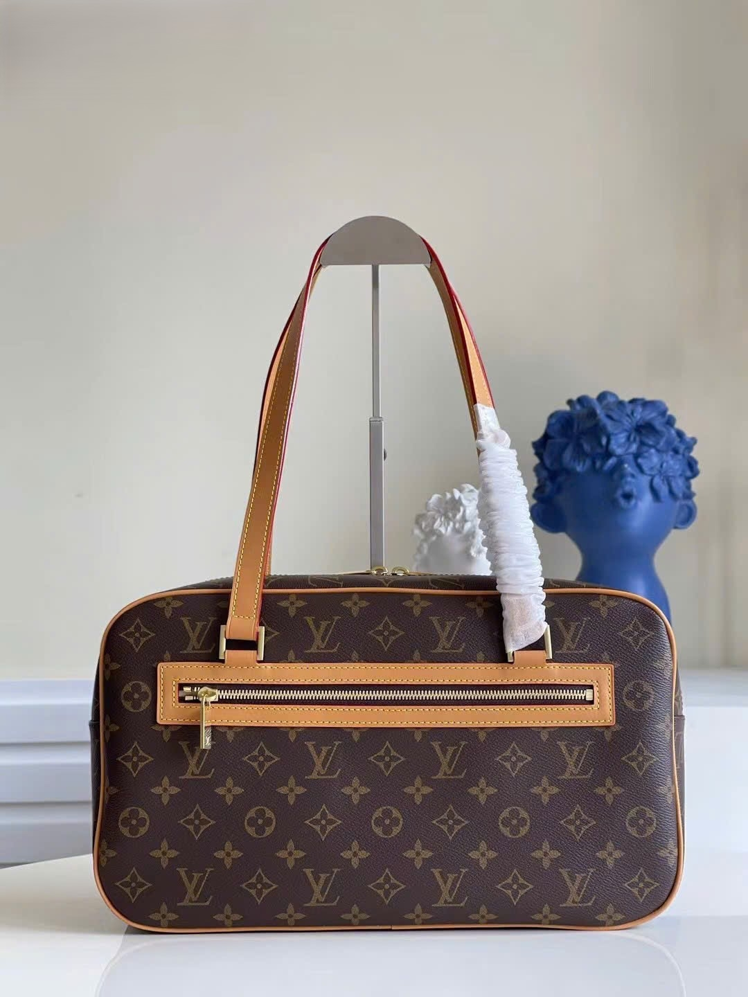 LV Monogram Cite GM Shoulder Bag - M51181