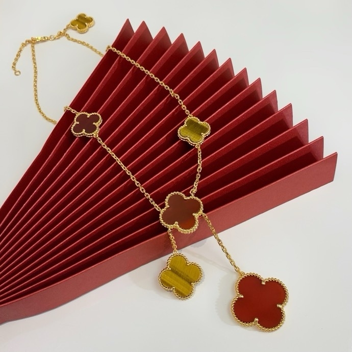 Van Cleef and Arpels Magic Alhambra Necklace - VC&AVCVC005
